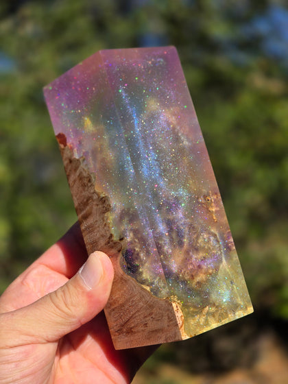 Cosmic display with light base