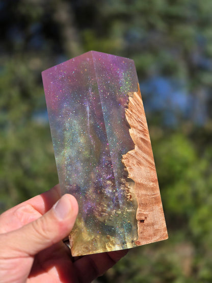 Cosmic display with light base